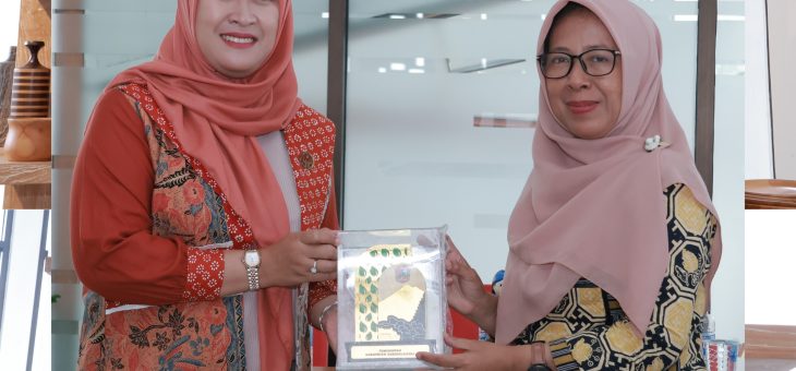 Studi Tiru Pengurus Dekranasda Karanganyar ke Sleman: Meningkatkan Potensi Kerajinan Lokal Menuju Pasar Internasional