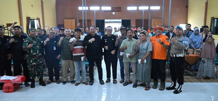 Pemkab Karanganyar Salurkan Bantuan Tali Asih bagi Warga Terdampak Puting Beliung di Karangpandan