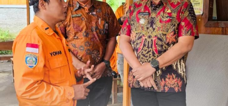 Dukungan Bupati Karanganyar pada Tim Pencarian Korban Hilang di Bukit Mongkrang