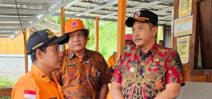Dukungan Bupati Karanganyar pada Tim Pencarian Korban Hilang di Bukit Mongkrang