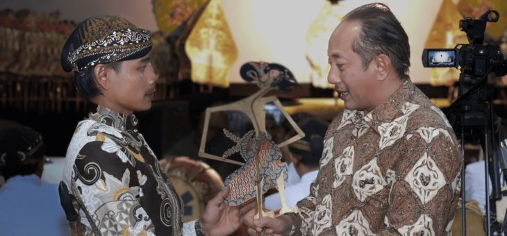 Bupati Karanganyar Hadiri Pagelaran Wayang Kulit Bersih Dusun di Jatipuro dan Jatiyoso