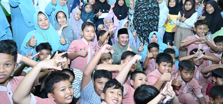 Tarawih Bersama di Tasikmadu, Bupati Ajak Masyarakat Perbanyak Ibadah dan Jaga Kerukunan
