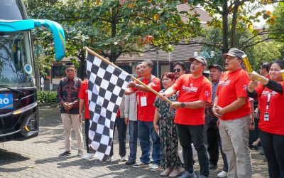 Bupati Karanganyar Lepas 16 Armada Bus Mudik Gratis “Sesarengan Wangsul Karanganyar” di TMII