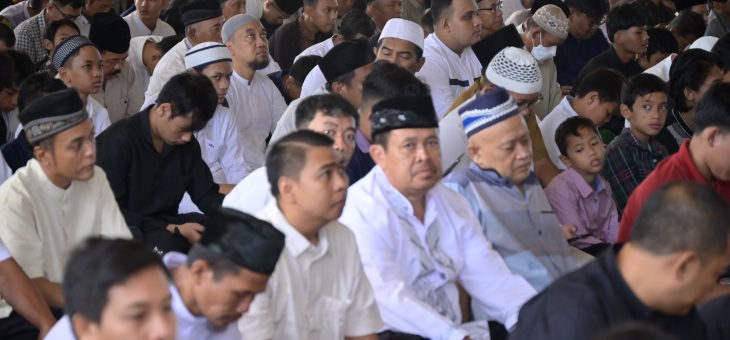 Bupati Karanganyar Laksanakan Sholat Idulfitri 1447 H di Masjid Agung Madaniyah, Teguhkan Persatuan dan Kepedulian Sosial