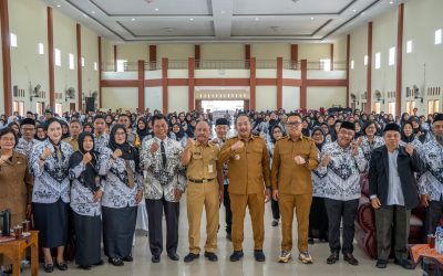 Halal Bihalal PGRI Jaten, Bupati Karanganyar Ajak Perkuat Solidaritas dan Budaya “Rebutan Salah”